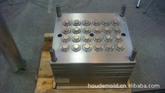 <b>产线在无需人工干预的情况下持续运行长达八小</b>