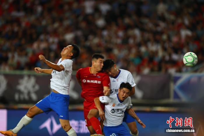 武汉城市足球超级联赛揭幕战江夏队21逆转经开区