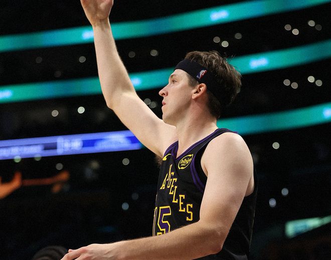 湖人主场大胜森林狼 詹姆斯缺阵仍显阵容深度