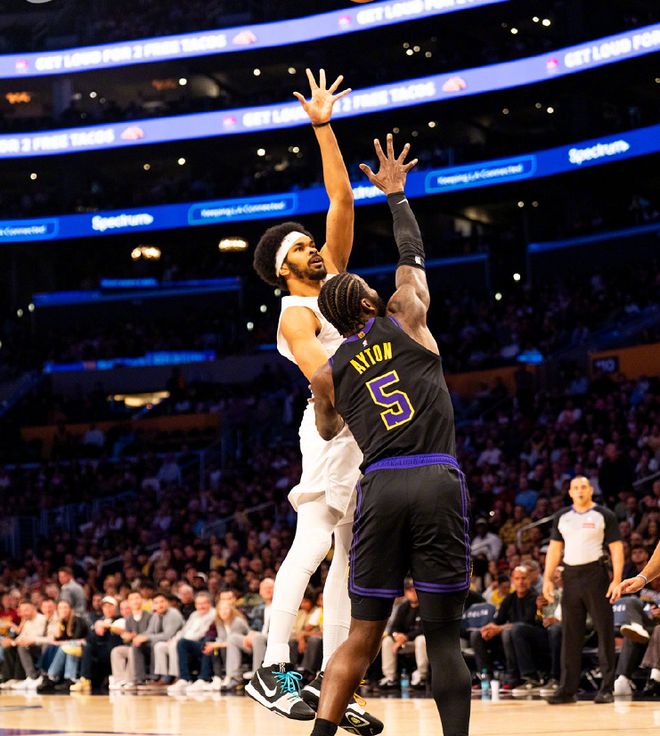 东契奇42分率队大胜骑士 骑士双核低迷惨败湖人