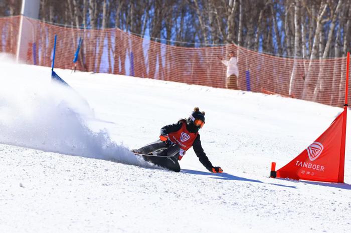 第三届全国青少年滑雪巡回赛总决赛在张家口举