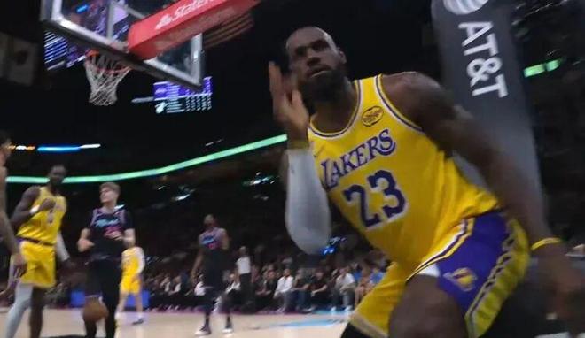 詹姆斯追平帕里什出场纪录 东契奇狂砍60分助湖