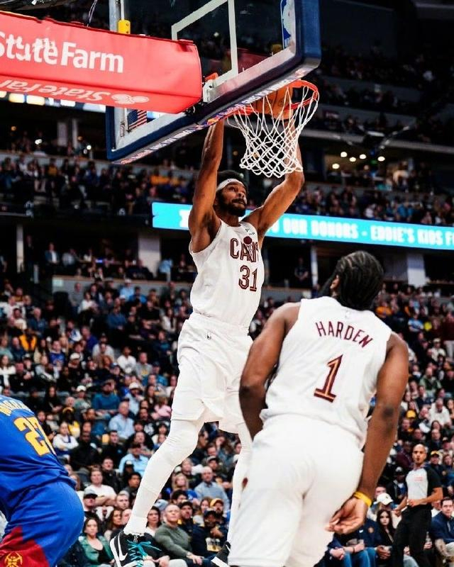 阿伦防守主导骑士季后赛突围，哈登搭档助力战